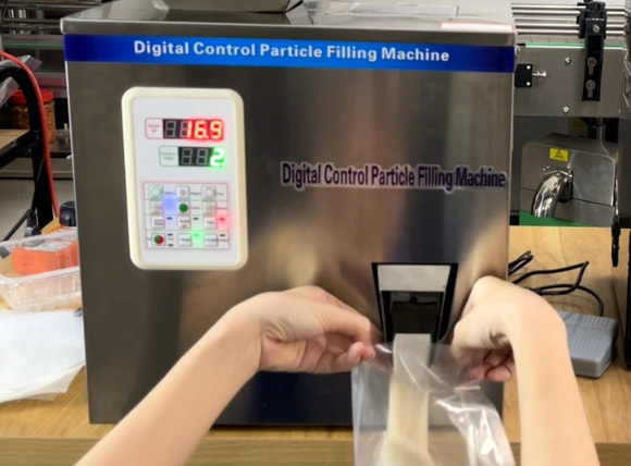 Tính năng tự động hiệu chỉnh máy cân định lượng 100g