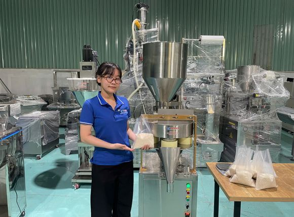 Tốc độ máy định lượng cốc đong