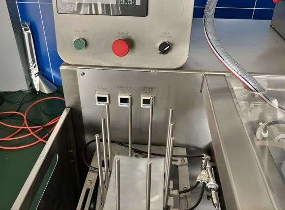 Máy đóng gói chất lỏng túi rời đóng đa dạng nguyên liệu lỏng sệt