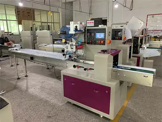 máy đóng gói bánh tự động
