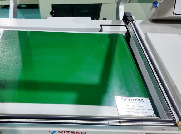 Dao cắt chữ L máy bọc màng co bán tự động DFQC450