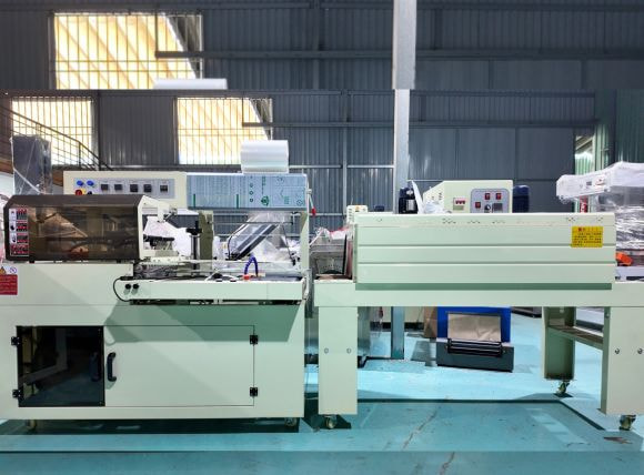 Tổng thể máy bọc màng co FQL22