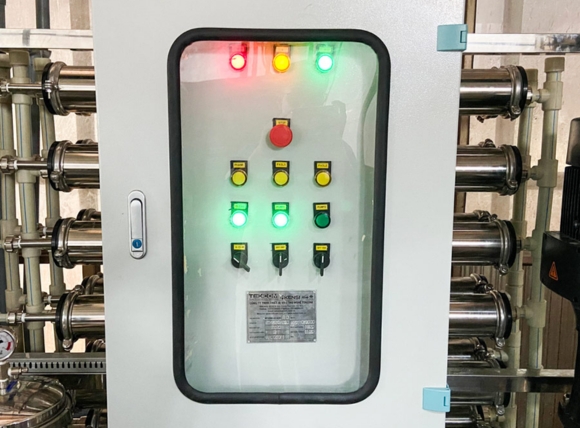 Tủ điện điều khiển vận hành tự động