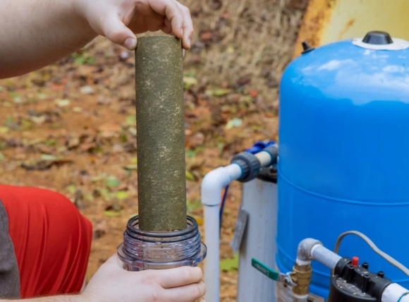 Nước giếng khoan nhiễm đá vôi (Canxi, Magie)