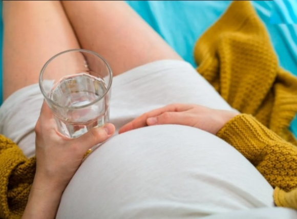 Nước bẩn ảnh hưởng xấu đến thai nhi