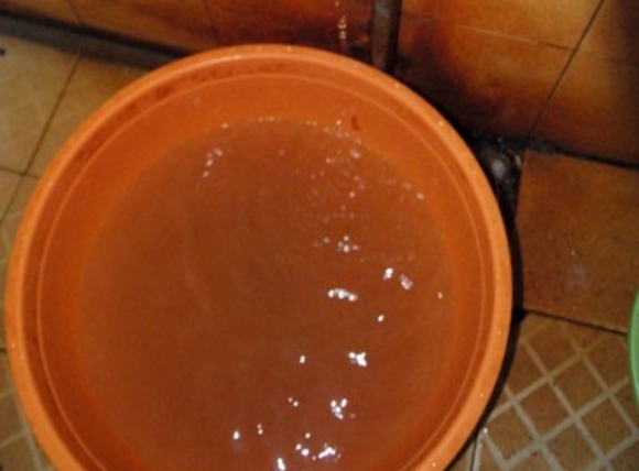 Không được sử dụng nguồn nước nhiễm sắt