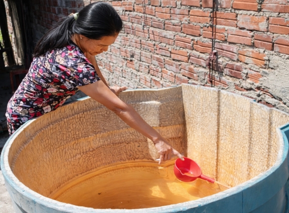 Nước có mùi tanh là do nhiễm phèn, nhiễm sắt