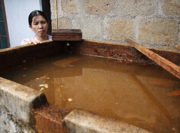 Nước đầu nguồn có vị chát, đắng hoặc vị kim loại