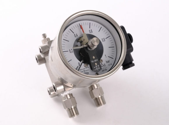 Kim đồng hồ đo áp vượt ngưỡng cho phép