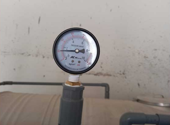 Sử dụng đồng hồ đo áp cho lọc đầu nguồn