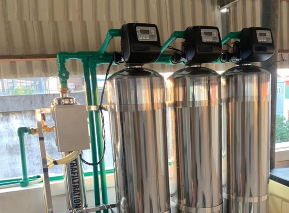 Cấu tạo chi tiết ba cột lọc chính và hệ thống điều khiển