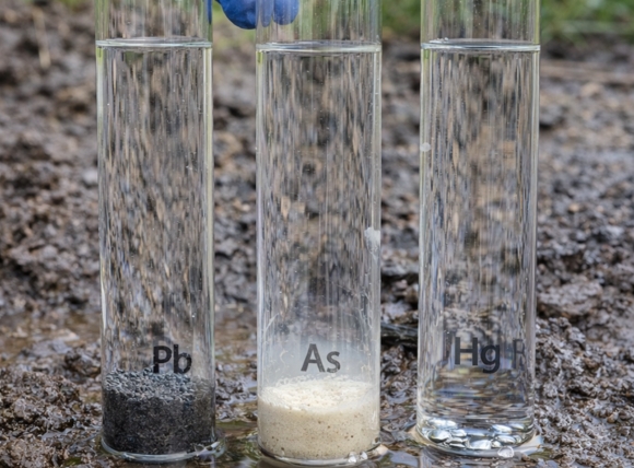 Chì, asen, thủy ngân trong nước