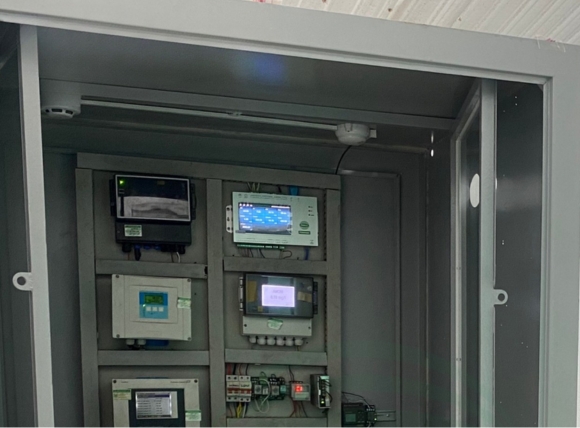 Hệ thống giám sát chất lượng nước trong nhà máy điện tử