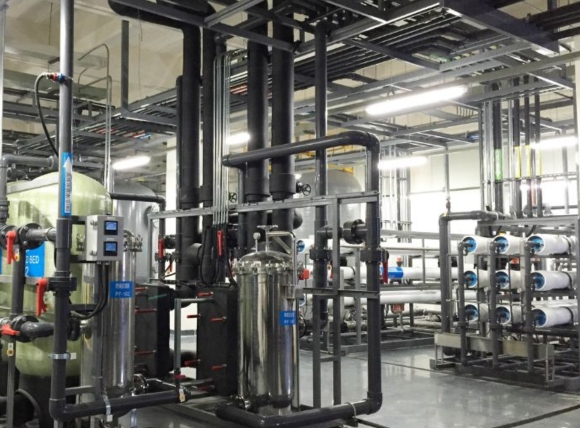 Nước cấp trong nhà máy điện tử