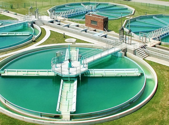 Sử dụng nước cấp đạt chuẩn UPW