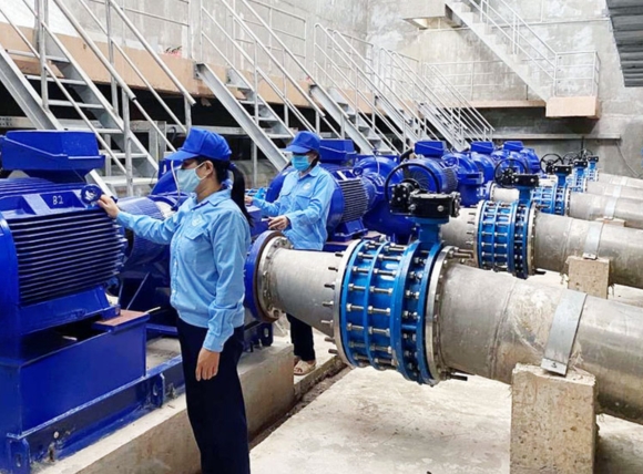 Kiểm soát chất lượng nước cấp trong nhà máy điện tử