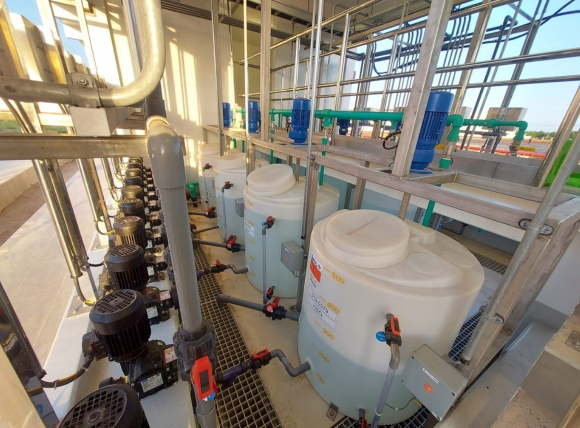 Các hóa chất xử lý nước tháp giải nhiệt