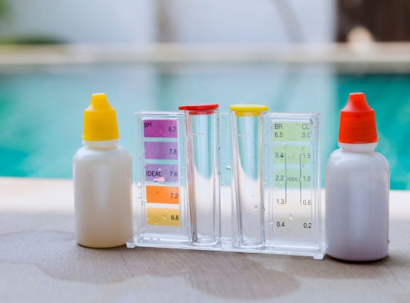 Lưu ý quan trọng khi xử lý nước bể bơi
