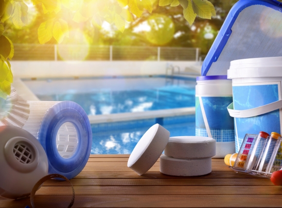 Thiết bị và dụng cụ cần thiết khi xử lý nước bể bơi (Hồ bơi)