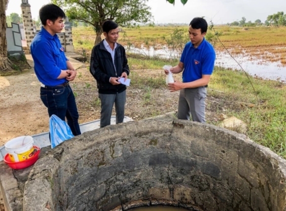 Cách khử trùng nước giếng khơi sau lũ lụt