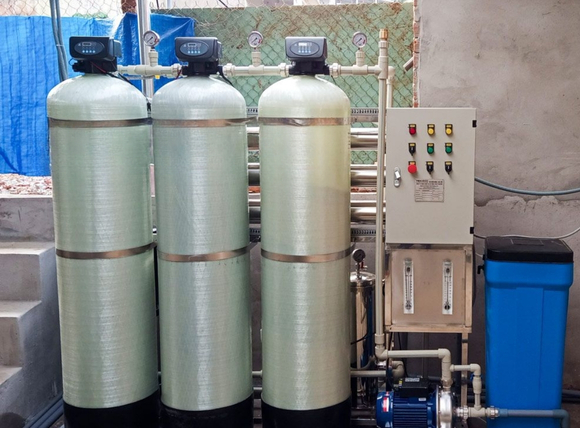 Thực tế lắp đặt hệ thống lọc đầu nguồn 3 cột composite 1252 VITEKO cho nước sinh hoạt gia đình