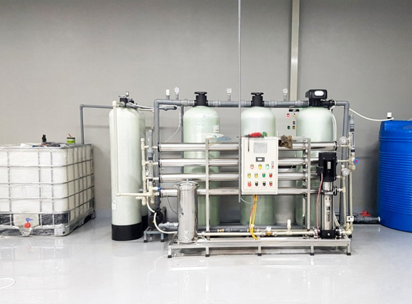 Lắp đặt thực tế hệ thống lọc nước RO công nghiệp 4 cột composite 1665 tại VITEKO
