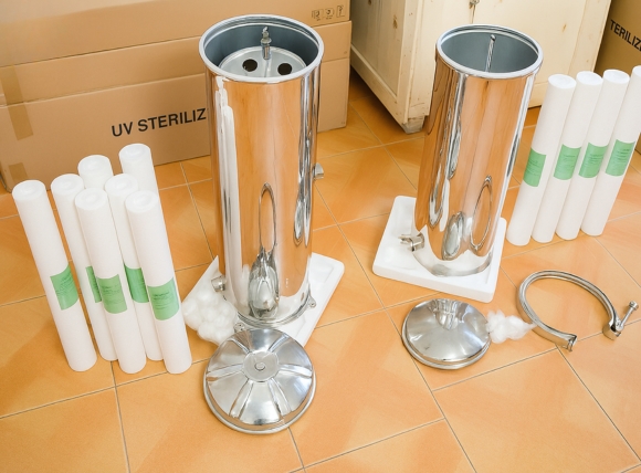 Ứng dụng của phin lọc nước inox 5 lõi 20 inch trong hệ thống lọc nước