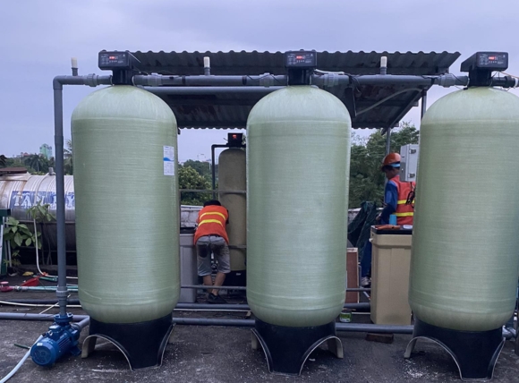 Phân khúc trung cấp - Hệ thống cột lọc Composite lọc nước giếng khoan