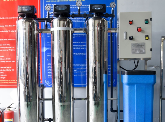 Giới thiệu thiết bị lọc nước giếng khoan nhiễm mangan, phèn sắt, khử màu mùi HTI-02IT