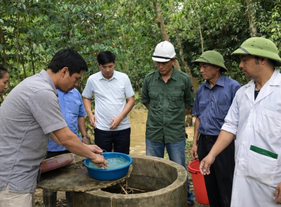 Giải pháp xử lý nước giếng vàng đục sau mưa lũ